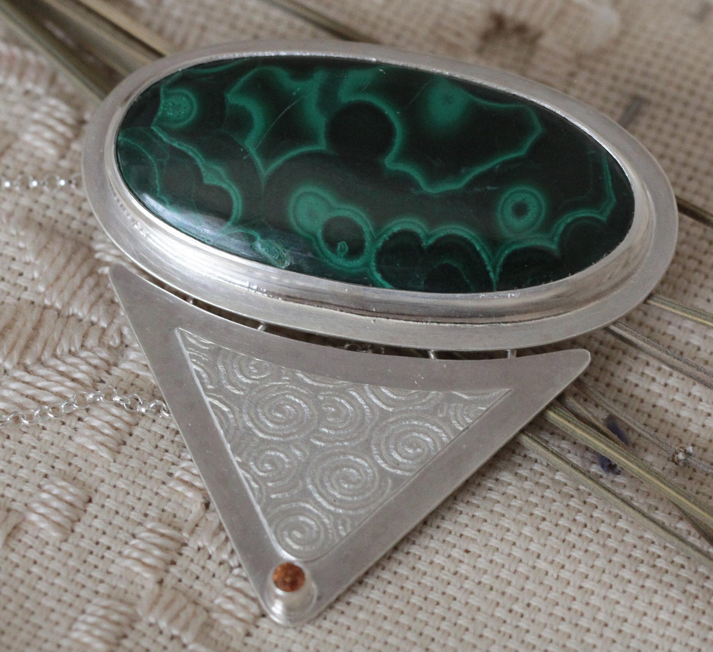 Malachite Sapphire Pendant with Spiral Rollprint