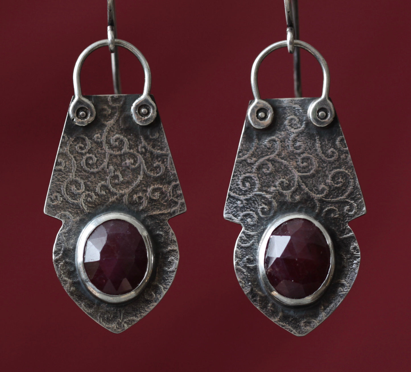 Deep Red Sapphire Roller Print Scroll Sterling Silver Earrings